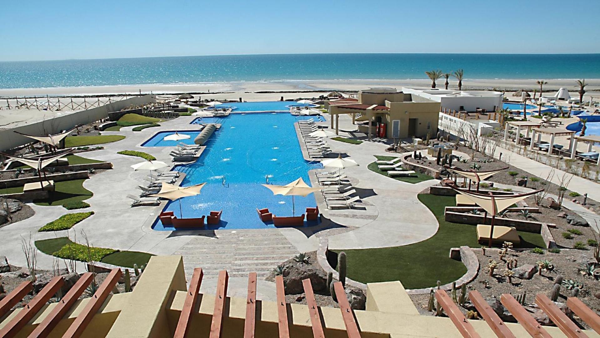 Encanto Living One Bedroom Unit By Kivoya Rocky Point Exterior photo